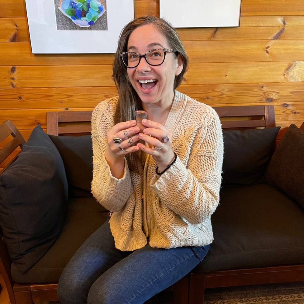 Meet your Posher, Angela